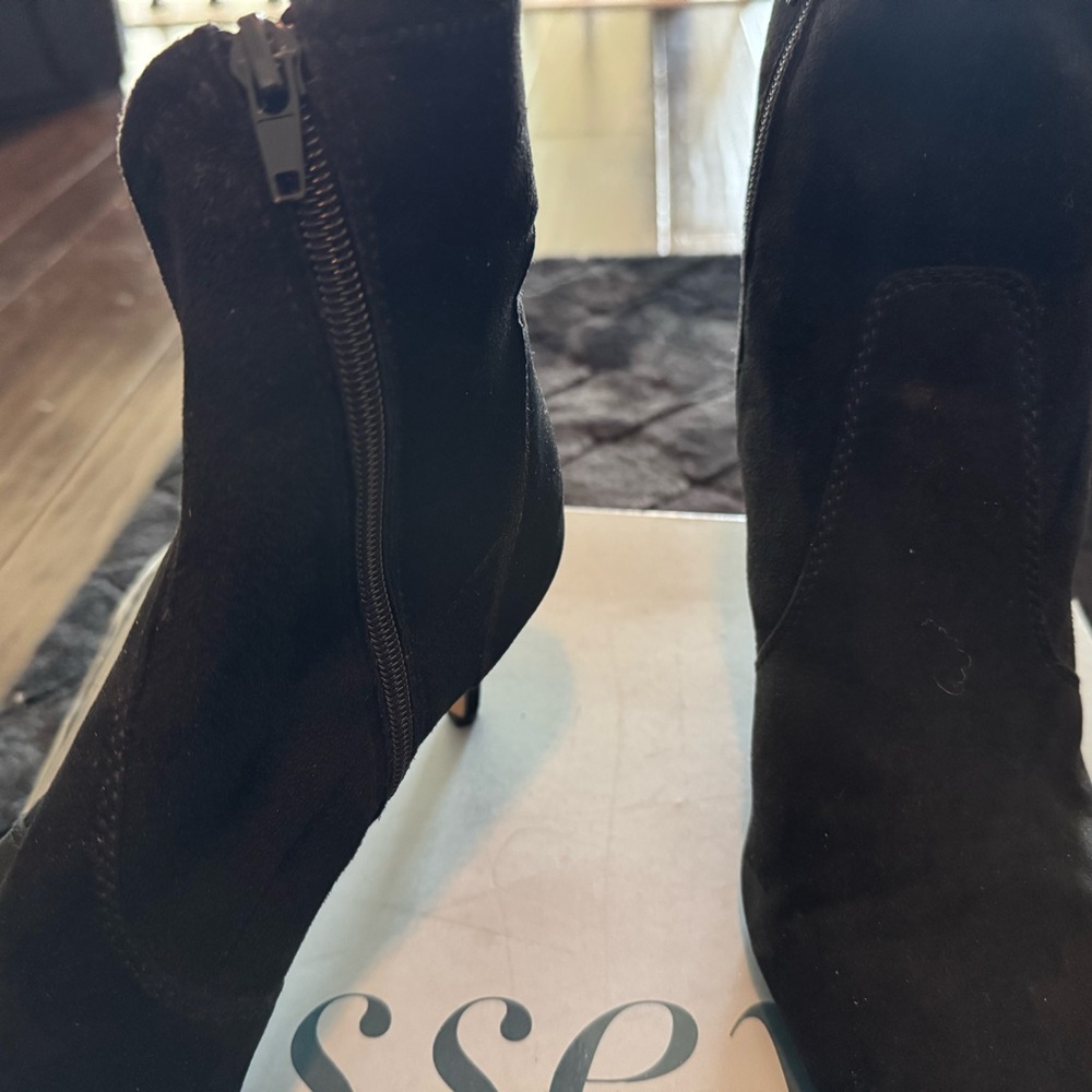 Essex Lane Black Ankle Booties Sleek and Stylish